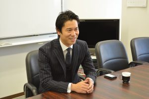 国際 化粧品展 瀬戸事務局長に訊く 3 DSC_0569
