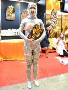 アライブ「ミイラ痩身」体験会を開催 6 ミイラ1