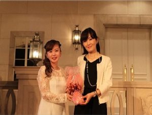 リセラ『アクアヴィーナス プロセミナーin大阪』開催 4 城島杏香常務(左)と、後藤郷代先生(右)