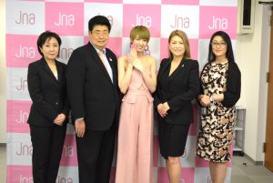 2017年秋冬ネイルトレンドは『はじけるPINK』 4 DSC 0978 1