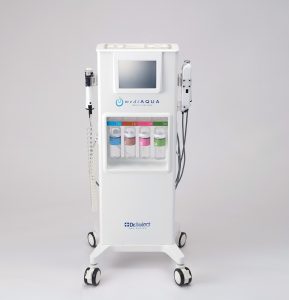 ドクターセレクトが美容機器を新発売 3 medi AQUA 1