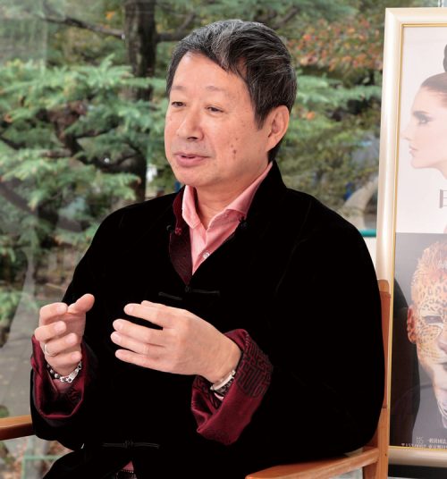 敗戦直後に見たアメリカ女性の華やかさが「僕のルーツ」です 6 column talk 201001 tony 02