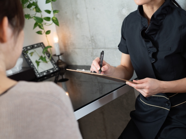 美容に関心も、勧誘がしつこいイメージでサロン利用には足踏み状態 5 1608505 s
